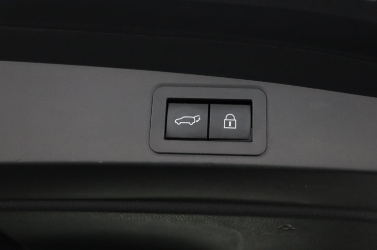 Toyota Corolla Touring Sports - 2.0 Hybrid Executive 43