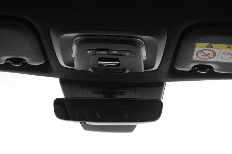 Toyota Corolla Cross - Hybrid 200 Dynamic 33