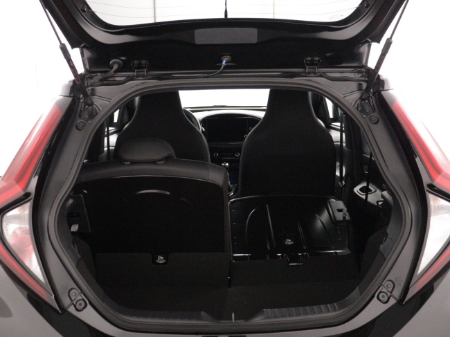 Toyota Aygo X - 1.0 VVT-i MT JBL