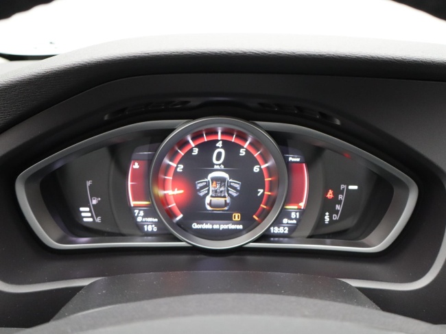 Volvo V40 Cross Country - 1.5 T3 Polar+ Luxury