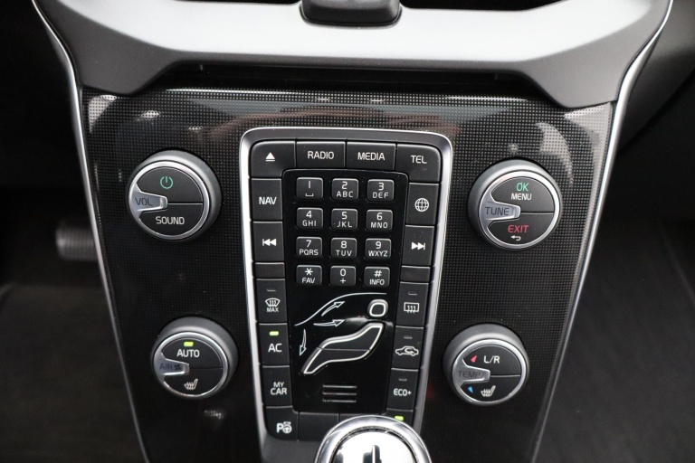 Volvo V40 Cross Country - 1.5 T3 Polar+ Luxury 19