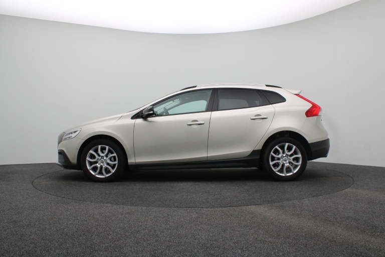 Volvo V40 Cross Country - 1.5 T3 Polar+ Luxury 2