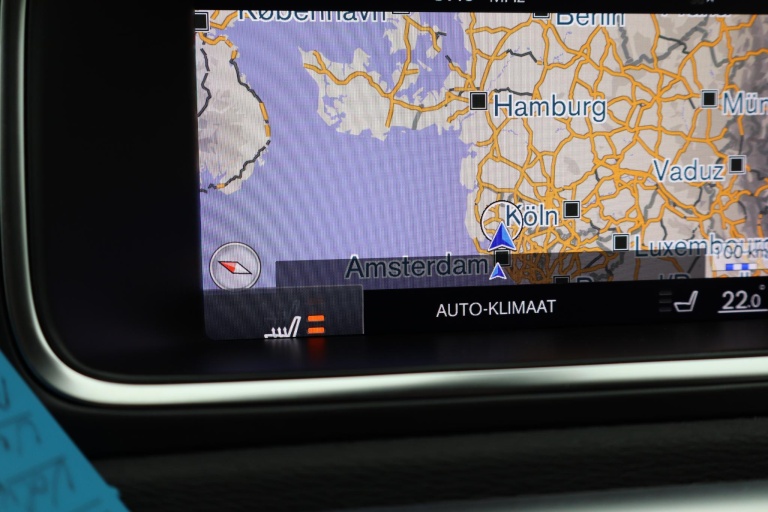 Volvo V40 Cross Country - 1.5 T3 Polar+ Luxury 24