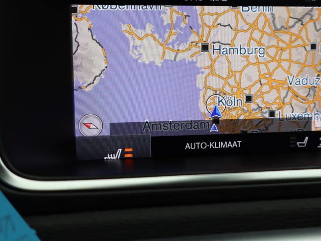 Volvo V40 Cross Country - 1.5 T3 Polar+ Luxury