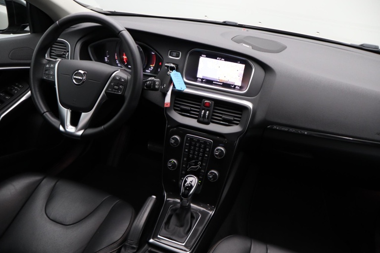 Volvo V40 Cross Country - 1.5 T3 Polar+ Luxury 31