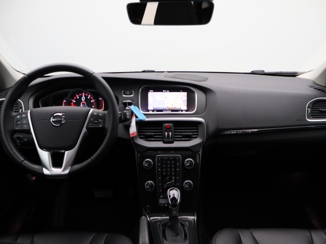 Volvo V40 Cross Country - 1.5 T3 Polar+ Luxury