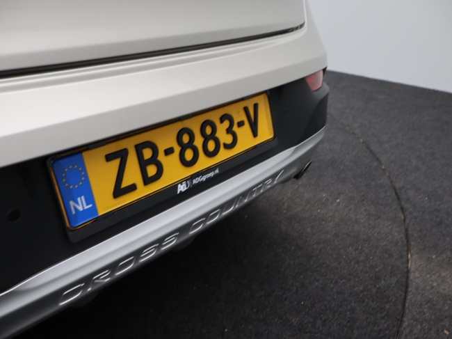 Volvo V40 Cross Country - 1.5 T3 Polar+ Luxury