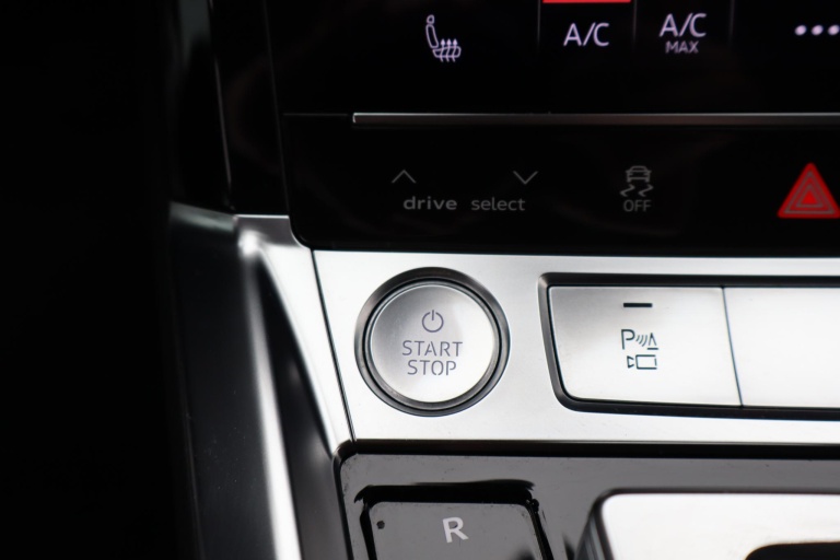 Audi e-tron - 50 quattro Business edition 71 kWh 21
