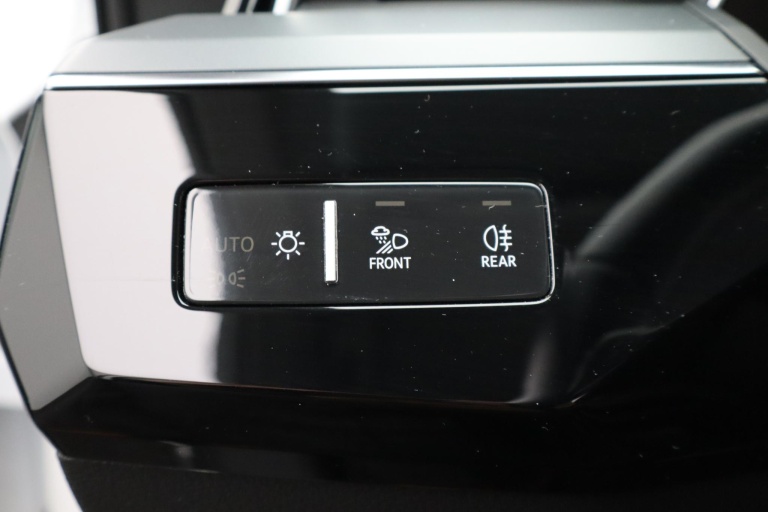 Audi e-tron - 50 quattro Business edition 71 kWh 27