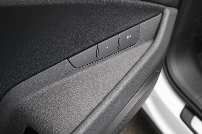 Audi e-tron - 50 quattro Business edition 71 kWh 29