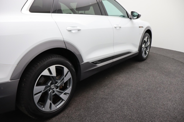 Audi e-tron - 50 quattro Business edition 71 kWh 43