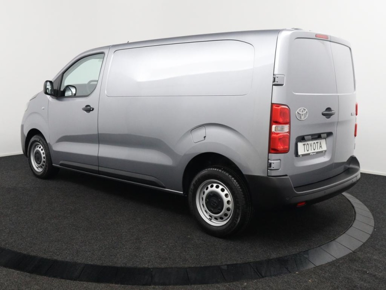 Toyota PROACE Worker - 2.0 D-4D L1 Challenger 12