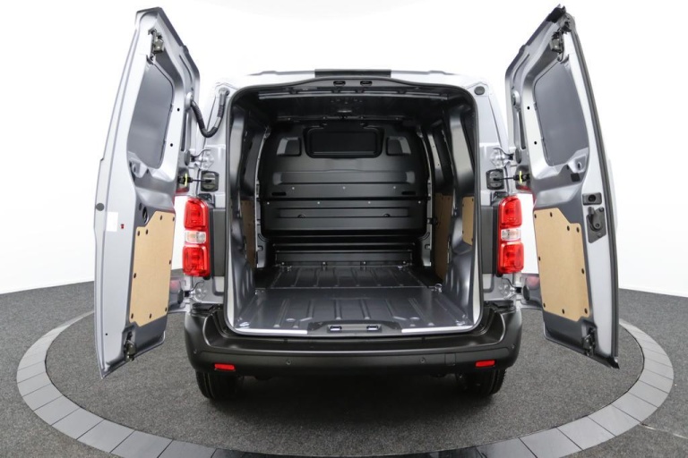 Toyota PROACE Worker - 2.0 D-4D L1 Challenger 30