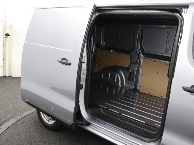 Toyota PROACE Worker - 2.0 D-4D L1 Challenger