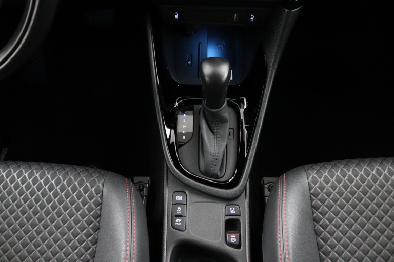 Toyota Yaris - 1.5 Hybrid Launch Edition 23