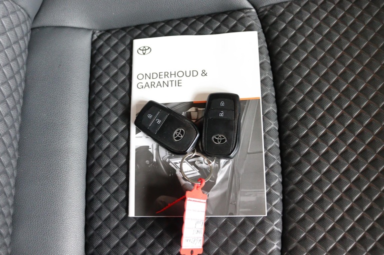 Toyota Yaris - 1.5 Hybrid Launch Edition 25