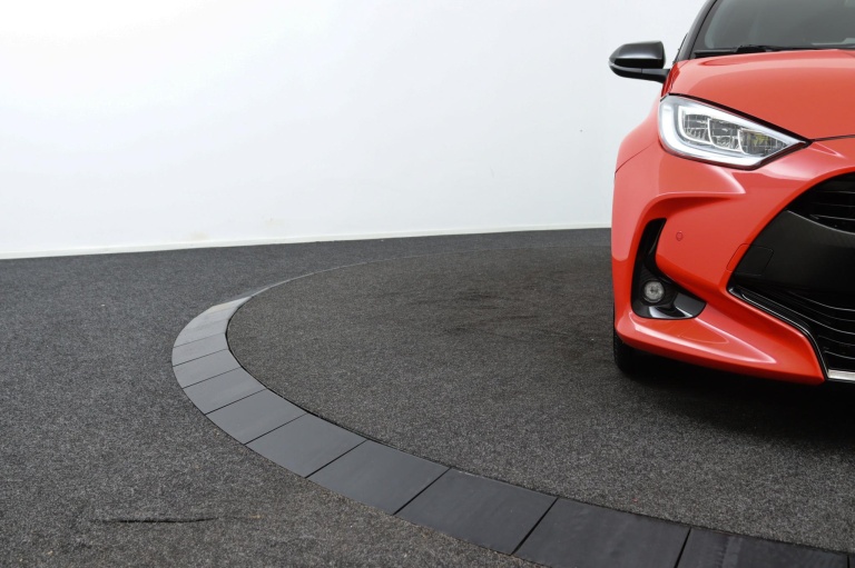 Toyota Yaris - 1.5 Hybrid Launch Edition 34