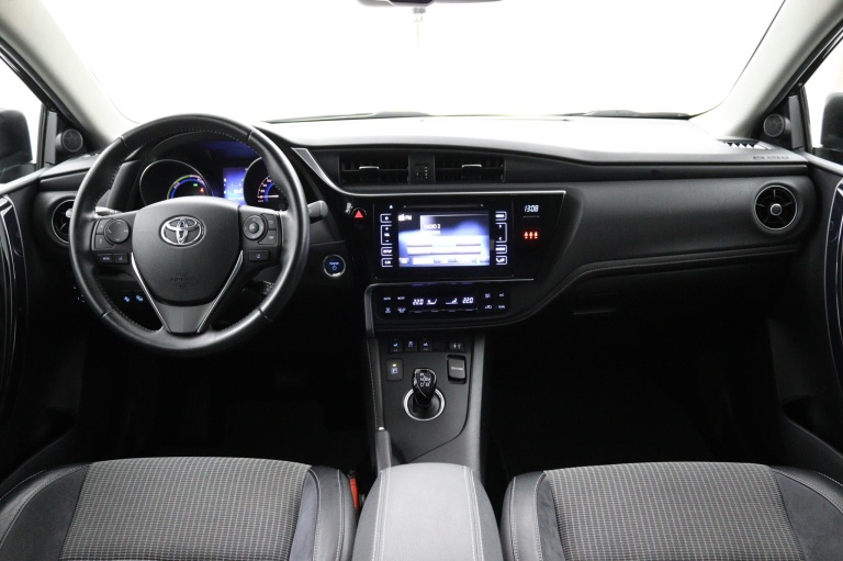 Toyota Auris - 1.8 Hybrid Executive 11