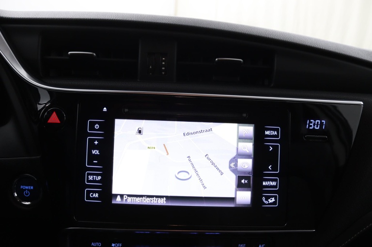 Toyota Auris - 1.8 Hybrid Executive 13