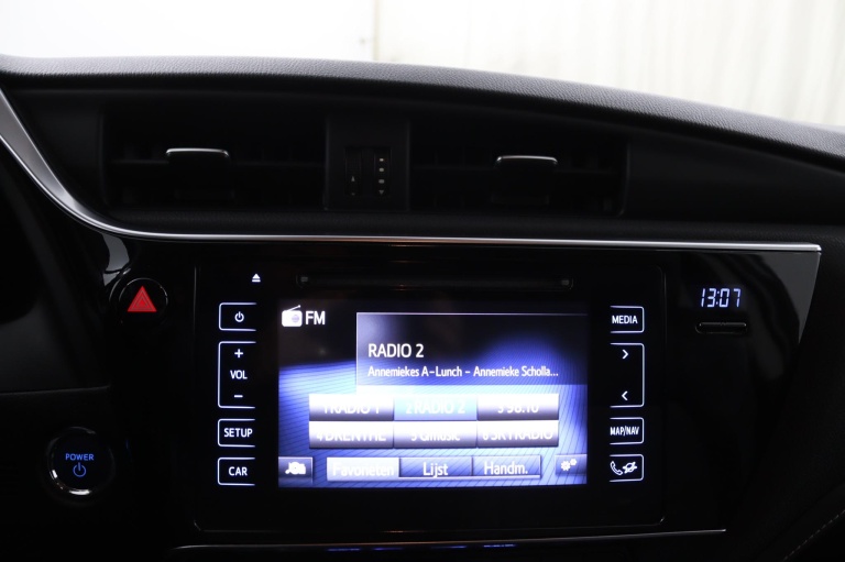 Toyota Auris - 1.8 Hybrid Executive 15