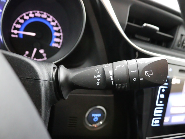 Toyota Auris - 1.8 Hybrid Executive