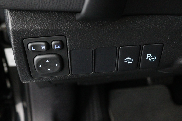 Toyota Auris - 1.8 Hybrid Executive 31