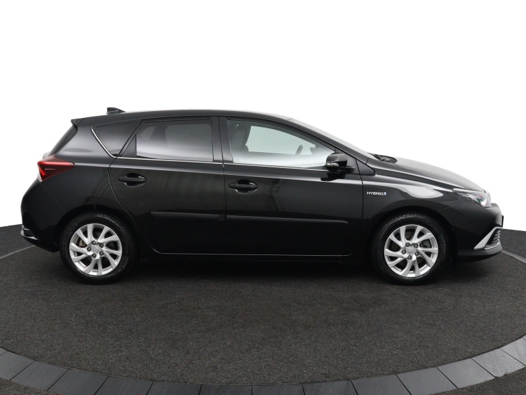 Toyota Auris - 1.8 Hybrid Executive 6