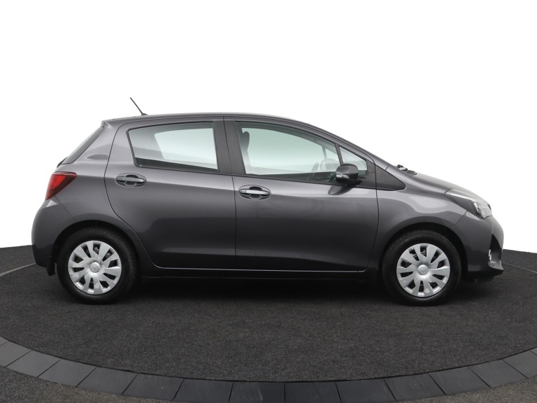 Toyota Yaris - 1.3 VVT-i Aspiration 13
