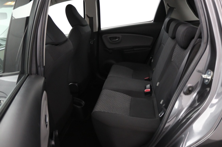 Toyota Yaris - 1.3 VVT-i Aspiration 18