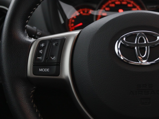 Toyota Yaris - 1.3 VVT-i Aspiration