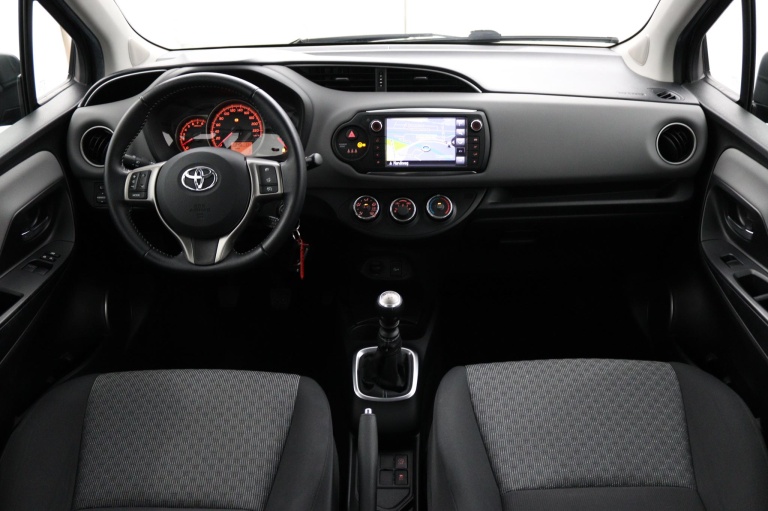 Toyota Yaris - 1.3 VVT-i Aspiration 4