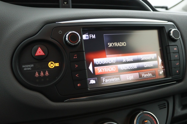 Toyota Yaris - 1.3 VVT-i Aspiration 8