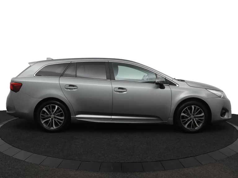 Toyota Avensis Touring Sports - 1.8 VVT-i SkyView Edition 13