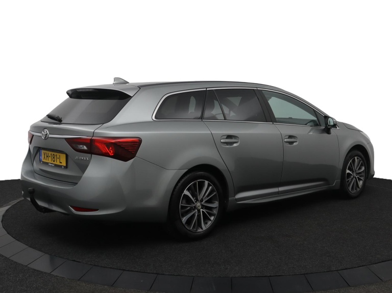 Toyota Avensis Touring Sports - 1.8 VVT-i SkyView Edition 2