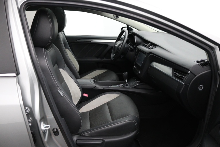 Toyota Avensis Touring Sports - 1.8 VVT-i SkyView Edition 22