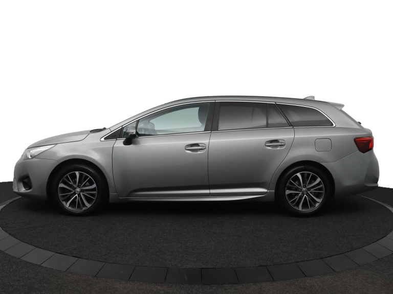 Toyota Avensis Touring Sports - 1.8 VVT-i SkyView Edition 3