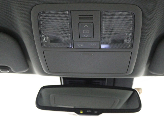 Toyota Avensis Touring Sports - 1.8 VVT-i SkyView Edition