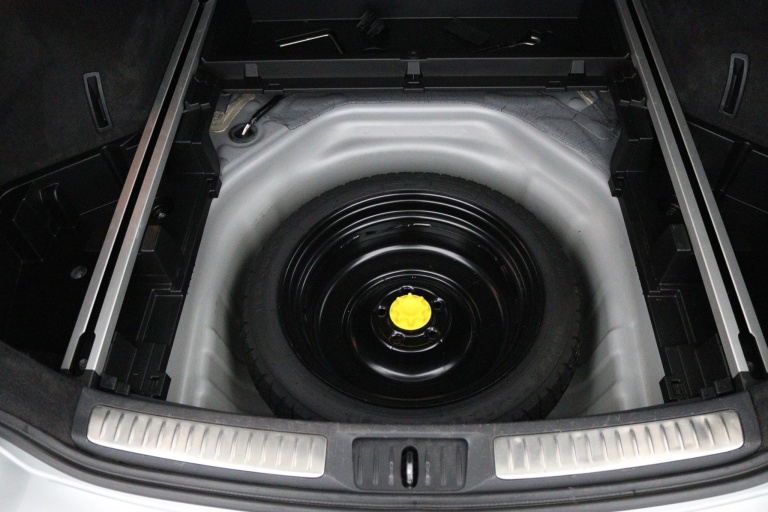 Toyota Avensis Touring Sports - 1.8 VVT-i SkyView Edition 35