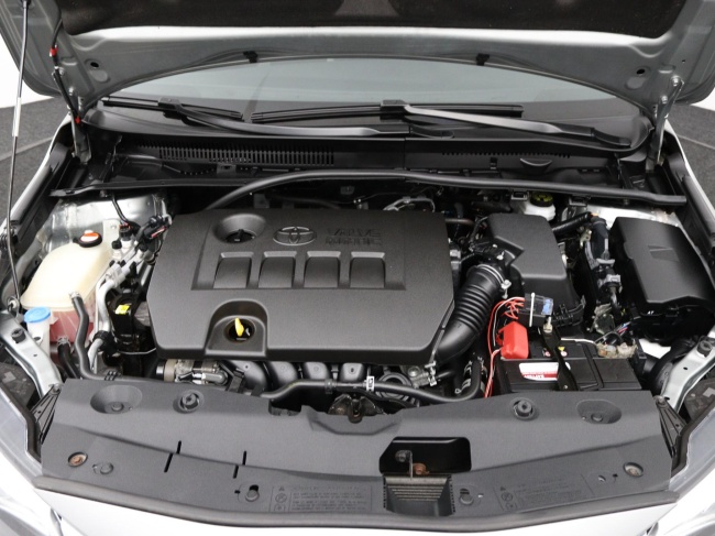 Toyota Avensis Touring Sports - 1.8 VVT-i SkyView Edition