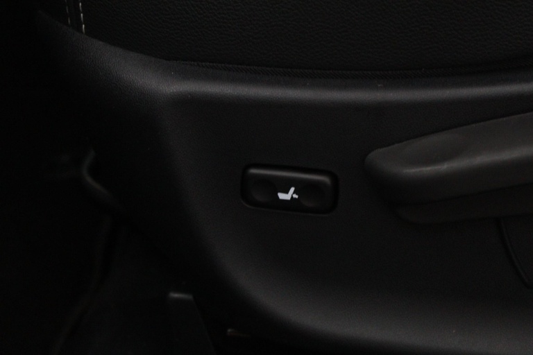 Toyota Avensis Touring Sports - 1.8 VVT-i SkyView Edition 38