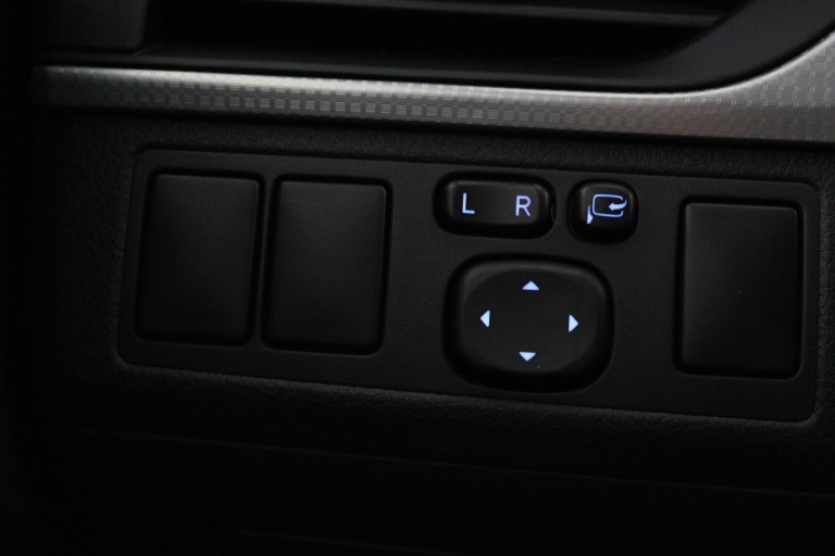 Toyota Avensis Touring Sports - 1.8 VVT-i SkyView Edition 43