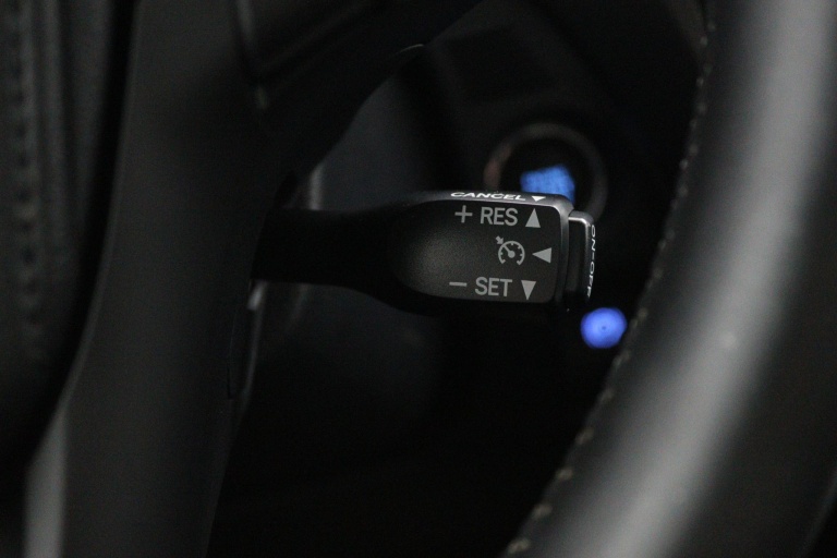 Toyota Avensis Touring Sports - 1.8 VVT-i SkyView Edition 44