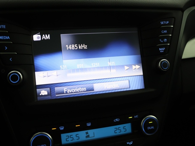 Toyota Avensis Touring Sports - 1.8 VVT-i SkyView Edition