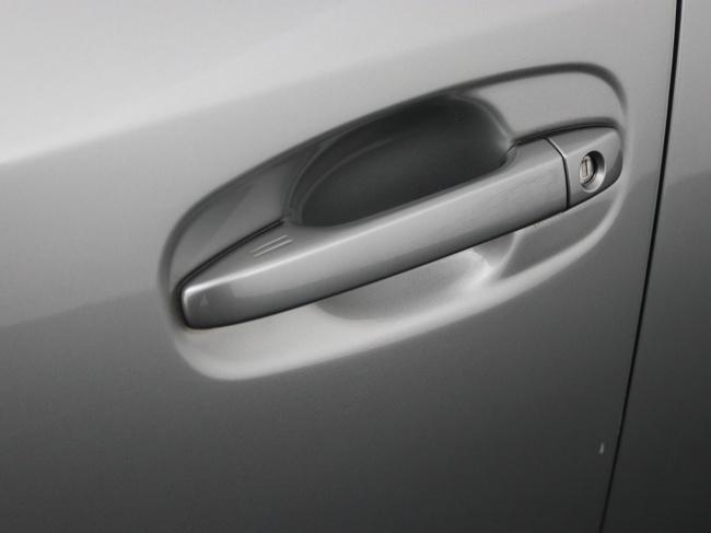 Toyota Avensis Touring Sports - 1.8 VVT-i SkyView Edition