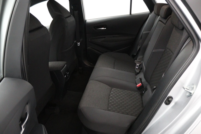 Toyota Corolla Touring Sports - Hybrid 140 18