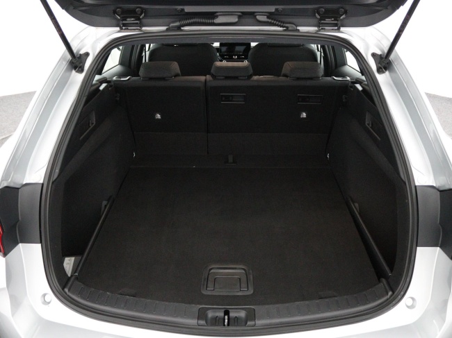 Toyota Corolla Touring Sports - Hybrid 140