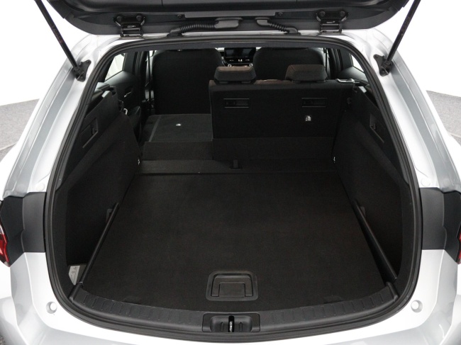 Toyota Corolla Touring Sports - Hybrid 140