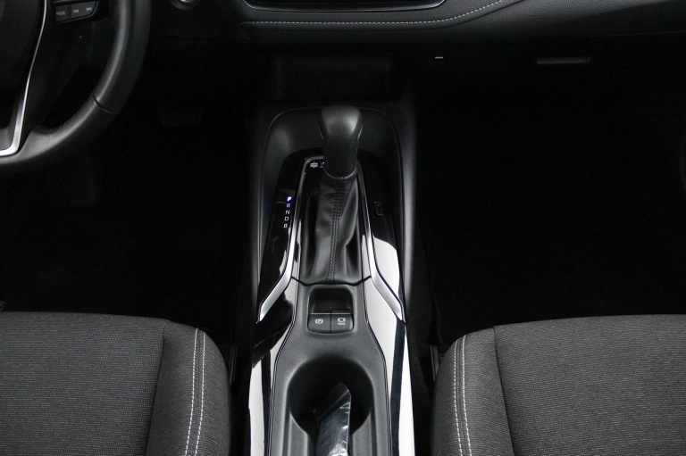 Toyota Corolla Touring Sports - Hybrid 140 26