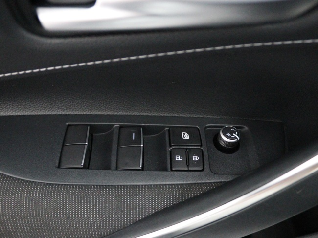 Toyota Corolla Touring Sports - Hybrid 140