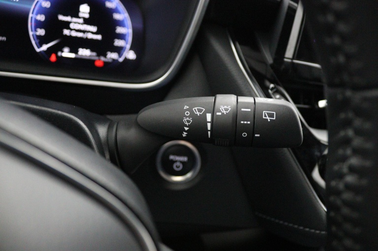 Toyota Corolla Touring Sports - Hybrid 140 31